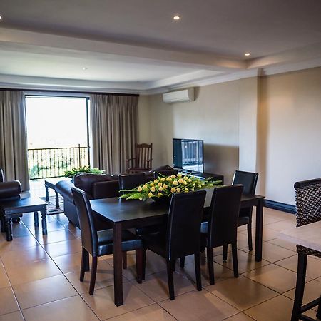 Royal Solwezi Hotel ภายนอก รูปภาพ