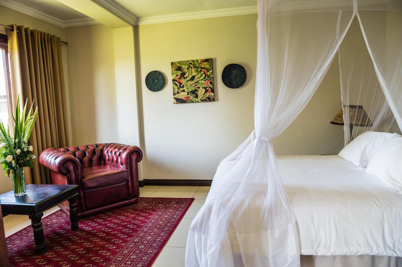 Royal Solwezi Hotel ภายนอก รูปภาพ