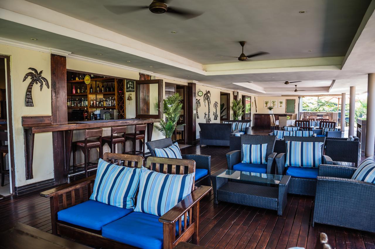 Royal Solwezi Hotel ภายนอก รูปภาพ